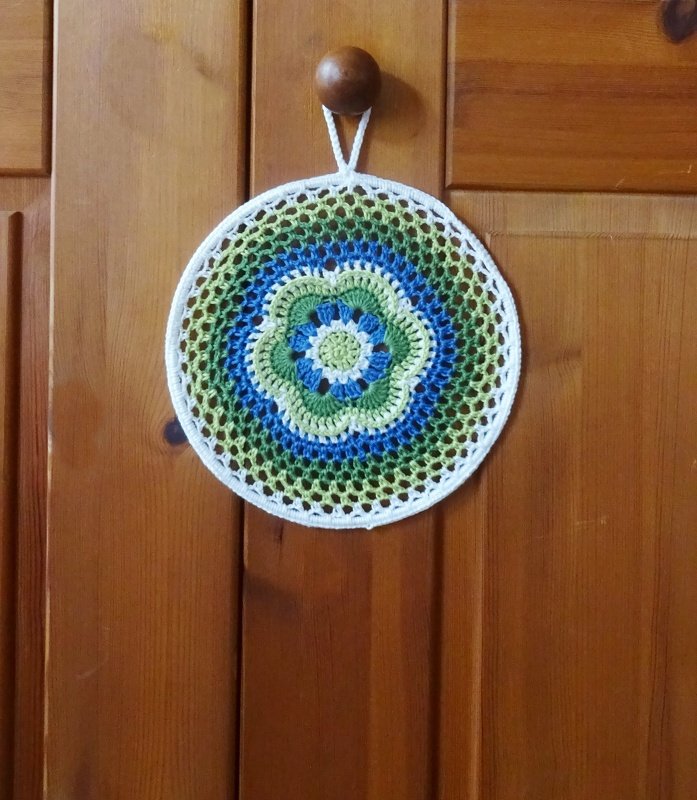 Mandala in sanften Frühlingsfarben