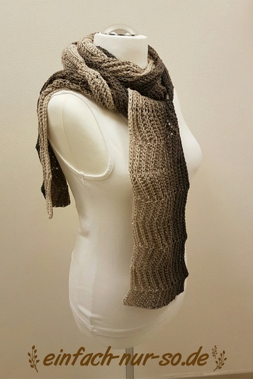 Gehäkelter Schal Zackenfluss