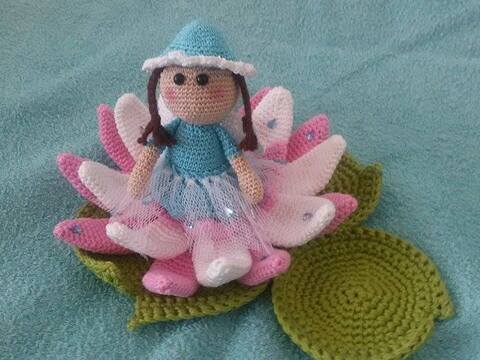Häkelanleitung Seerosenelfe Denise