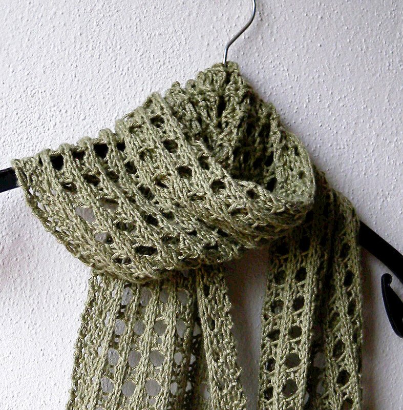 Strickanleitung für Schal im Lochmuster "In a Mellow Mood" - Bild 2