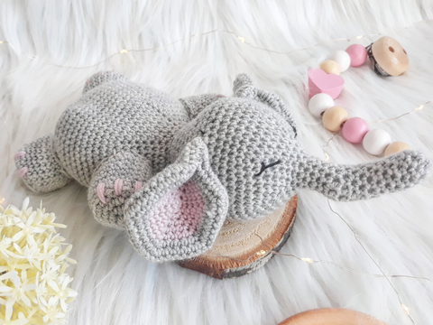 Schmusefant Zhara- Häkelanleitung Amigurumi von Wolldiamant