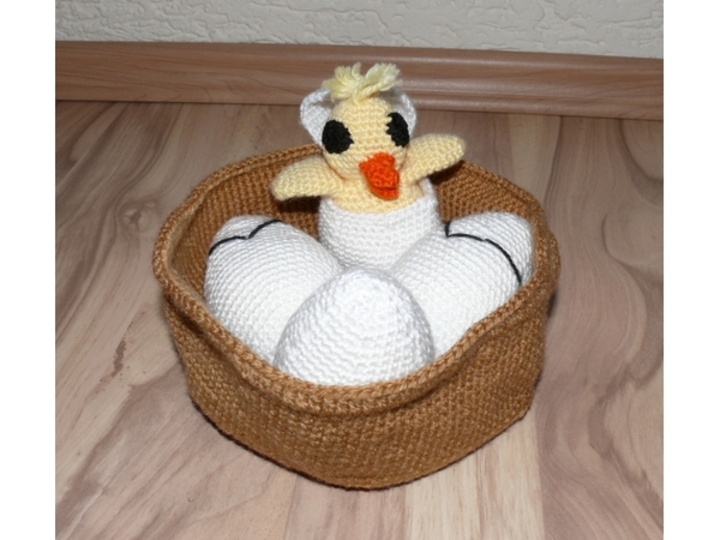 Häkelanleitung Osterkörbchen mit Küken & Eiern