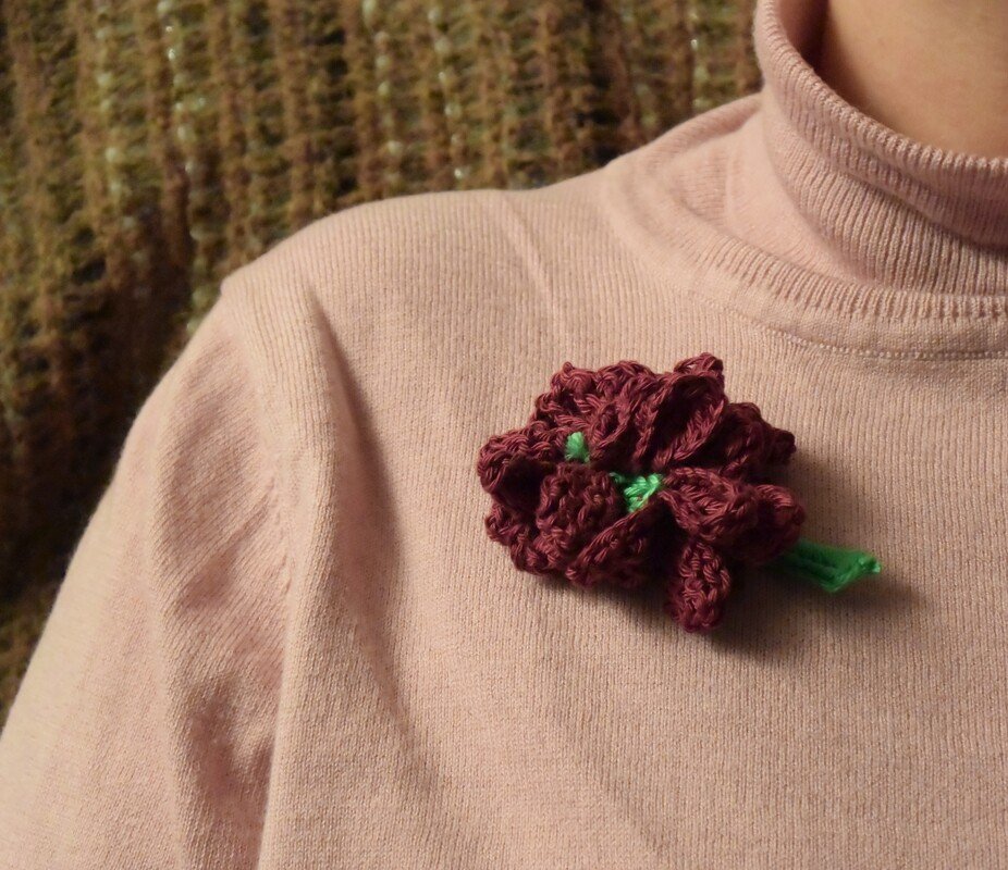 Pelagonium, gehäkelte Blume aus Restwolle - Bild 4