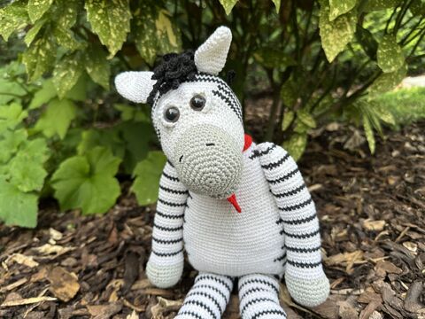 Häkelanleitung - Zacharias Zebra