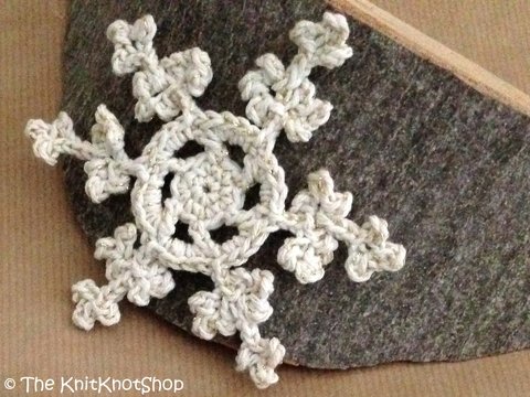 Häkelanleitung Anhänger Schneeflocke