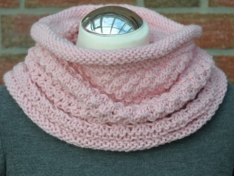 Strickanleitung für Loopschal in rosa