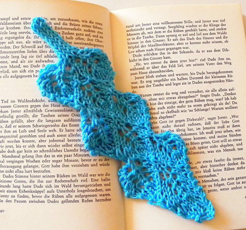 LacE-Bookmark Knitting Pattern "Page Turner"