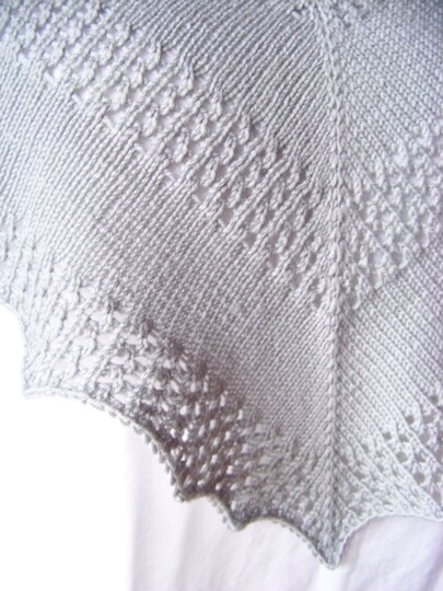 Easy knitting pattern Shawl "Tipsy"