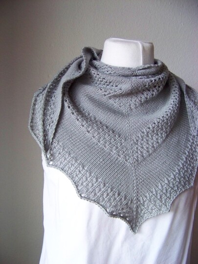 Easy knitting pattern Shawl "Tipsy"