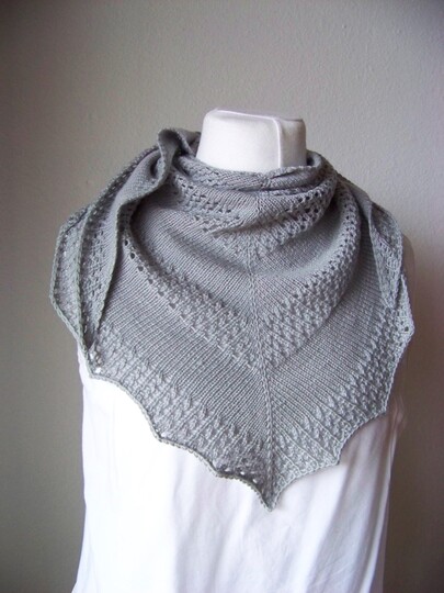 Easy knitting pattern Shawl "Tipsy"