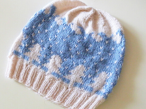 Winter Wonderland beanie knitting pattern in stranded colorwork