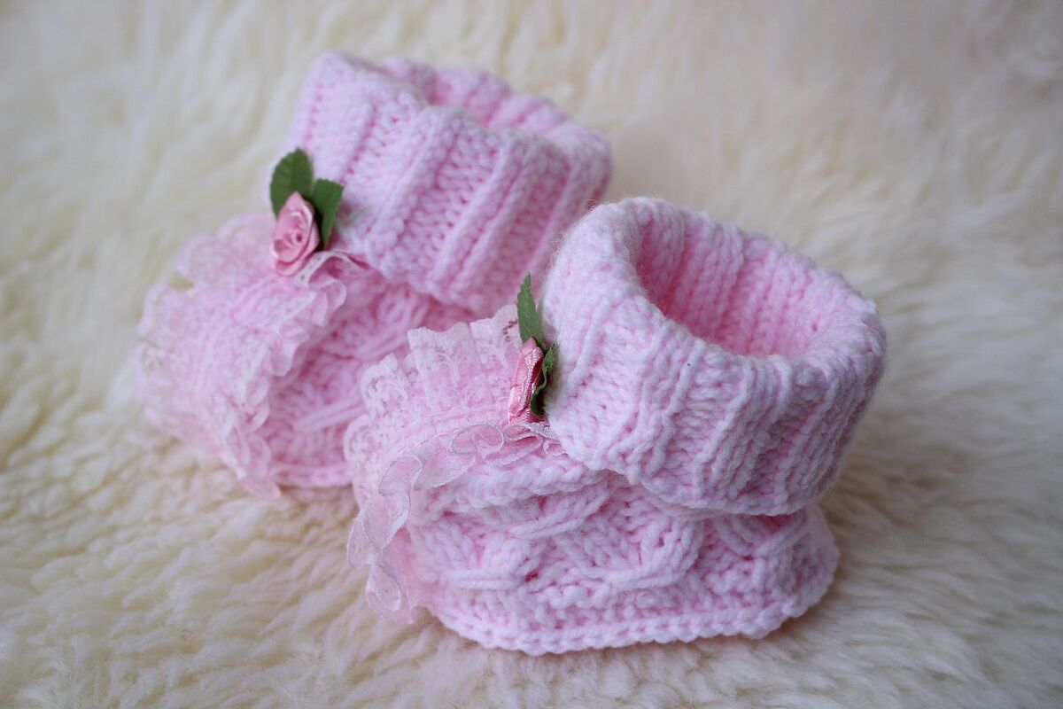 Baby Booties Knitting Pattern