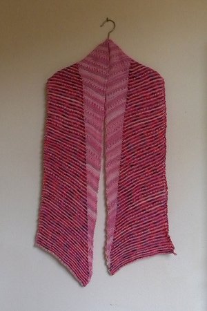 Scarf Knitting Pattern in V-shape "Veee"