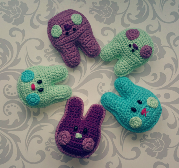 Anhänger/Taschenbaumler / Schlüsselanhänger Hase gehäkelt