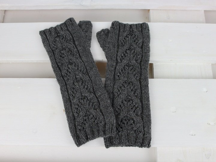 Strickanleitung Handstulpen einfach – elegante Pulswärmer für Anfänger Kate