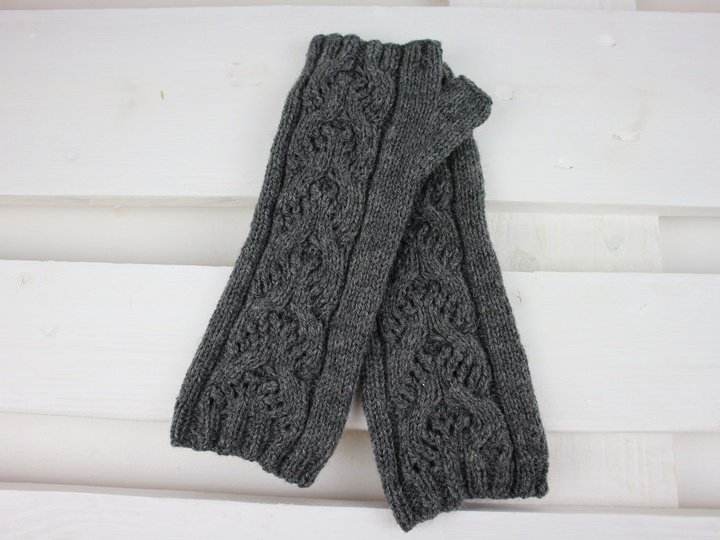 Strickanleitung Handstulpen einfach – elegante Pulswärmer für Anfänger Kate