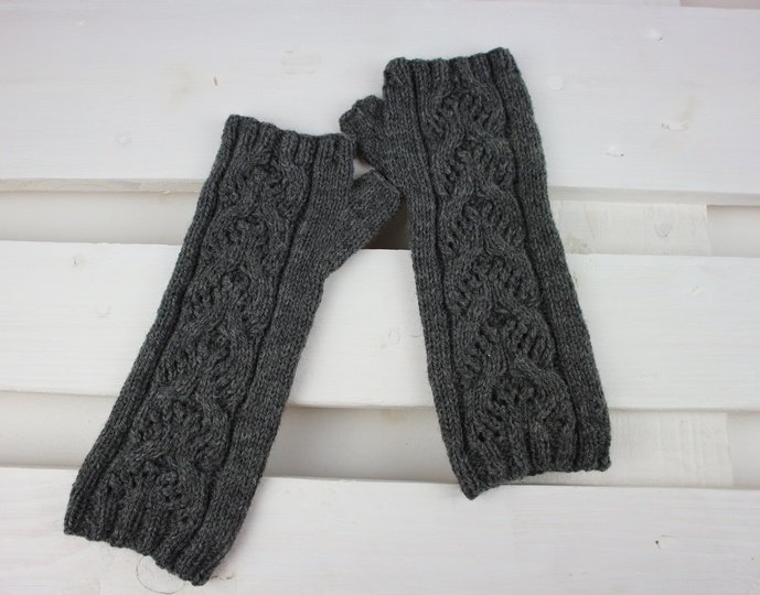 Strickanleitung Handstulpen einfach – elegante Pulswärmer für Anfänger Kate