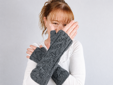 Strickanleitung Handstulpen einfach – elegante Pulswärmer für Anfänger Kate
