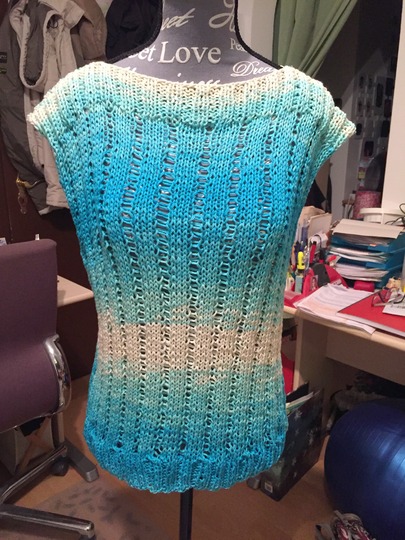 Strickanleitung Fallmaschentop Längswellen