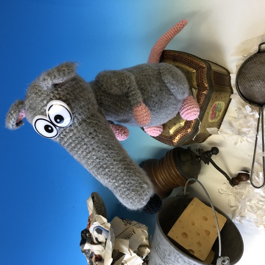 Crochet pattern for a sewer rat amigurumi crochet animal