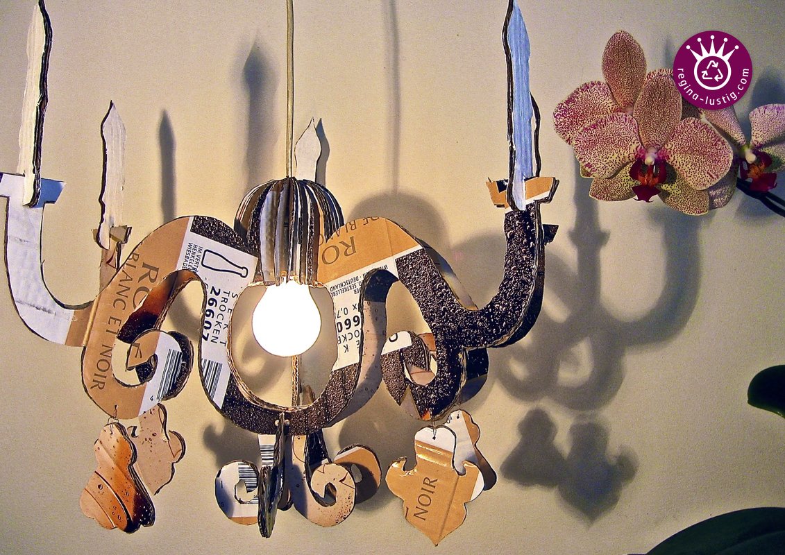 Kronleuchter aus Karton, Upcycling