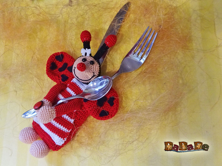 Besteckhalter Marienkäfer, nicht nur zu Ostern - gehäkelt von Dadade
