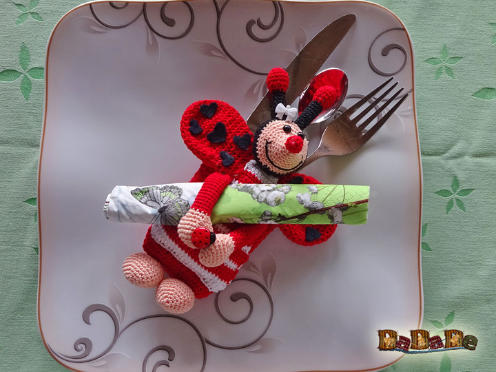 Besteckhalter Marienkäfer, nicht nur zu Ostern - gehäkelt von Dadade