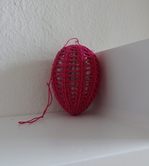 gehäkeltes Osterei in violett
