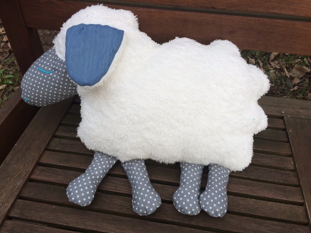 Nähanleitung Stofftier, Kissen Schaf