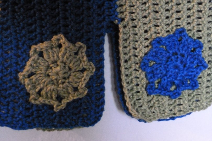 Kinder Top mit Blumen, gehäkelt Gr.116/122, 128/134