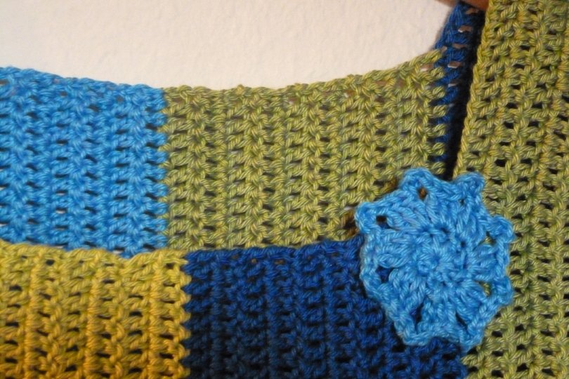 Kinder Top mit Blumen, gehäkelt Gr.116/122, 128/134