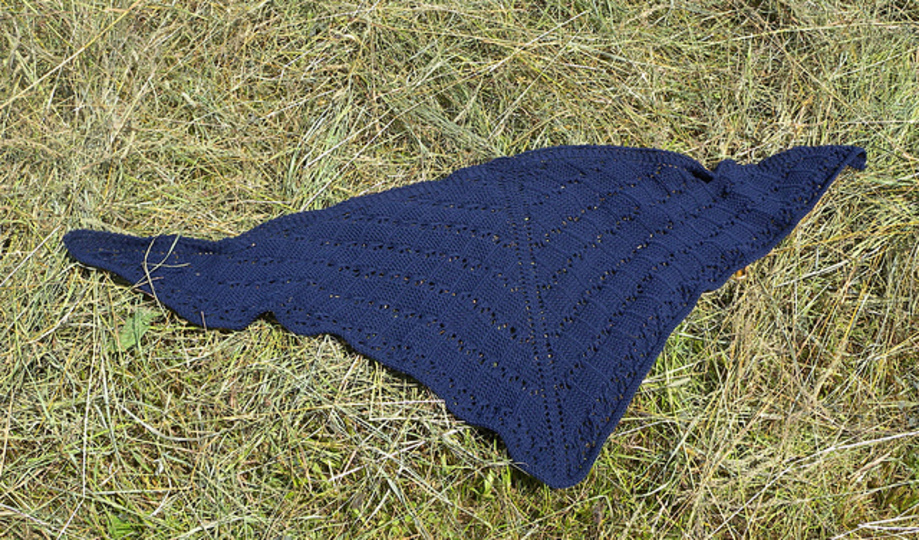 Lace and textured shawl knitting pattern