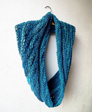 Infinity Scarf Knitting Pattern "Arctic Calling"