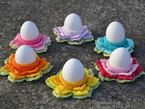 - FLEURS - Blumeneierbecher, Eierbecher, Ostern, tolles Mitbringsel für Frühling oder Ostergeschenk