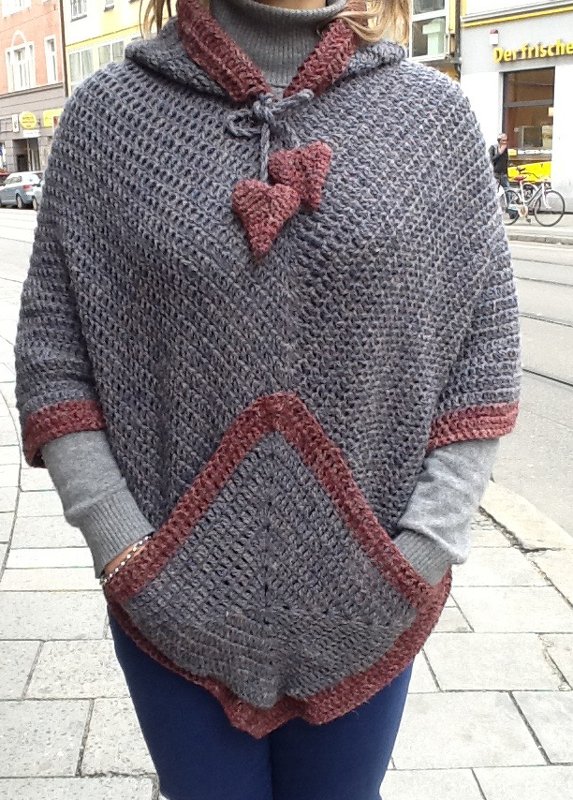 Poncho Hoodie - Bild 2
