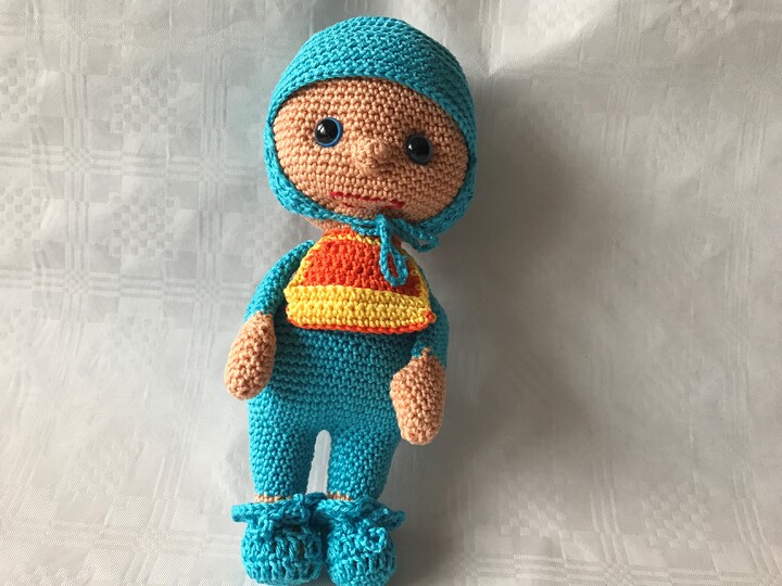 Häkelanleitung für eine Babypuppe