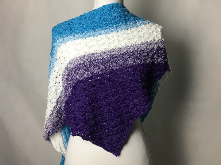 Dreieckstuch Magdalena (einfache Häkelanleitung für einen Bobbel)