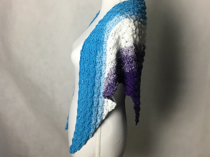 Dreieckstuch Magdalena (einfache Häkelanleitung für einen Bobbel)