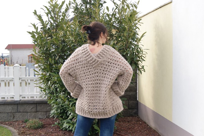 Pulli Wolkentraum mit V-Ausschnitt in Oversize (Gr. S/M und L/Xl)