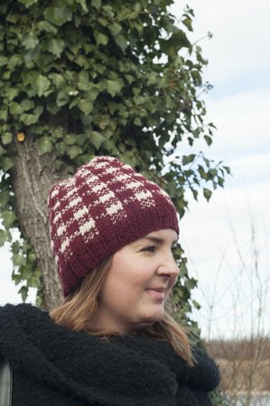 Plaid Hat Knitting Pattern in stranded colorwork "Gingham on My Mind"