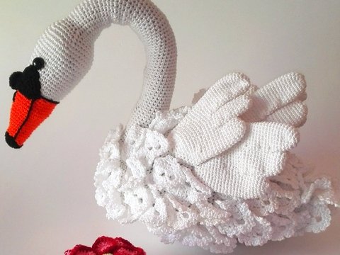 Höckerschwan mit Seerose Häkelanleitung