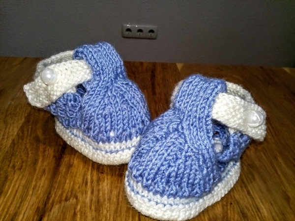Knitting pattern baby shoes PDF baby boots