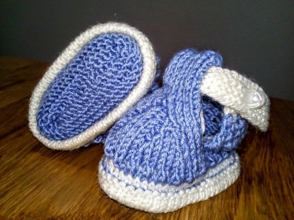 Knitting pattern baby shoes PDF baby boots