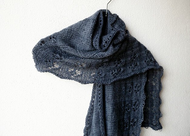 https://www.crazypatterns.net/uploads/cache/items/2017/03/25773/preview/lace-shawl-knitting-pattern-rectangle-stole-nite-flite-4194102317-627x450.jpg