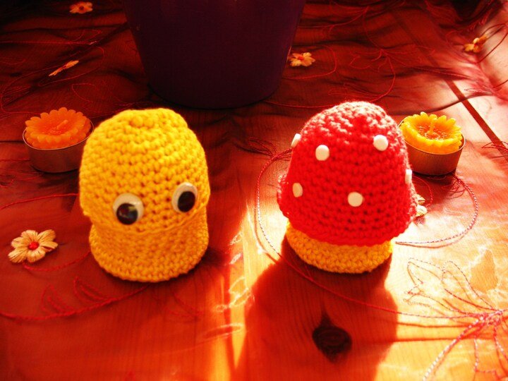 Häkelanleitung für lustige Eierwärmer-Sets - Gute Laune-Anzug fürs Frühstücks-Ei