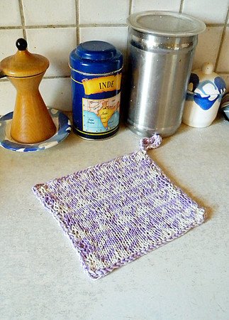 Double knitted potholder or dishcloth with hearts "The Way to a Heart"