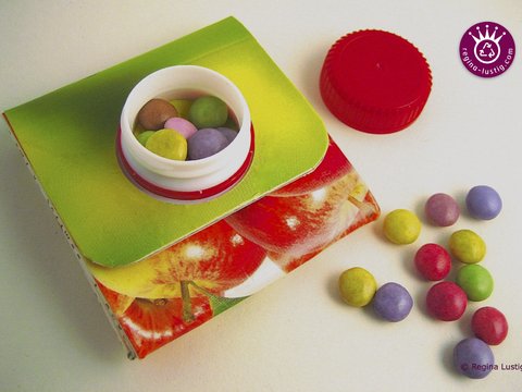 Geldbörse mit Geheimfach aus Getränkekarton, Upcycling