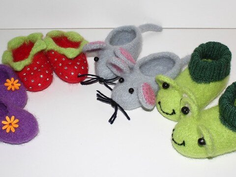 Hausschuhe Gr. 18 - 43, Erdbeere, Frosch, Maus, gestrickt und gefilzt #145