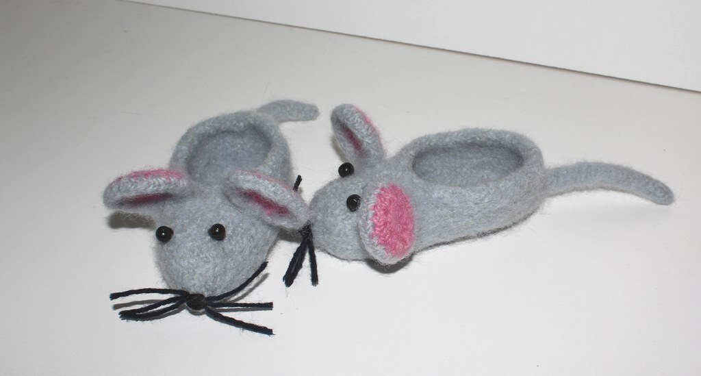 Hausschuhe Gr. 18 - 43, Erdbeere, Frosch, Maus, gestrickt und gefilzt incl. Basic-Modell