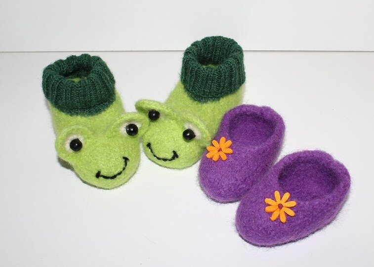 Hausschuhe Gr. 18 - 43, Erdbeere, Frosch, Maus, gestrickt und gefilzt #145